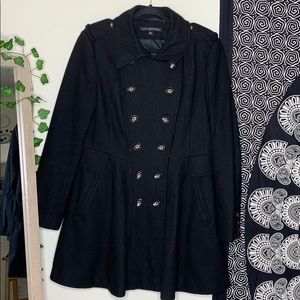 Black balloon trench coat